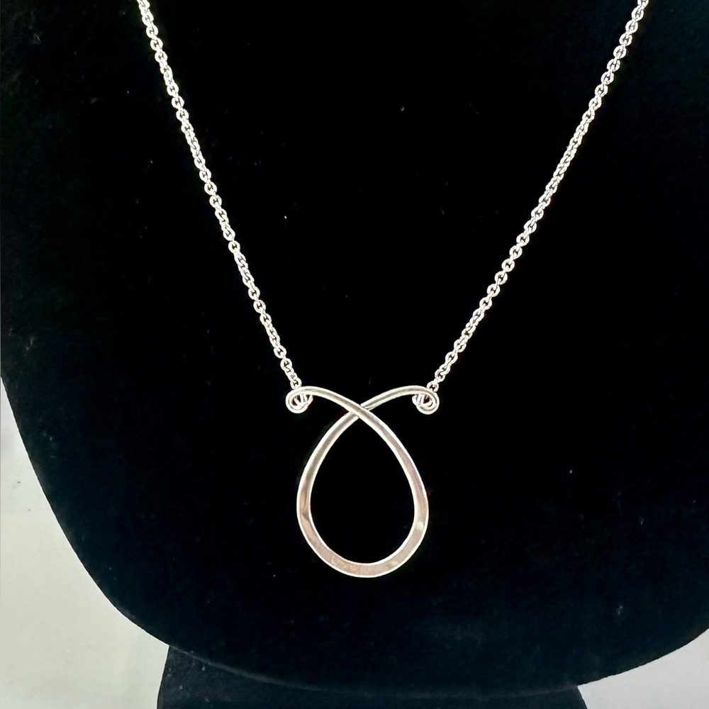 JAMES AVERY Sterling Silver Changeable Crossing Loop Charm 30” Necklace; RETIRED